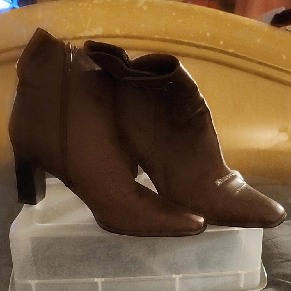 Naturalizer Dark Brown Heeled Boots